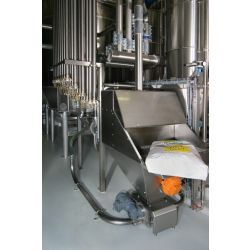 Stații pentru descărcarea sacilor HB-Technik